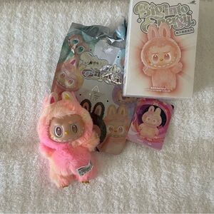 Labubu Big Into Energy “Loyalty” Pendant